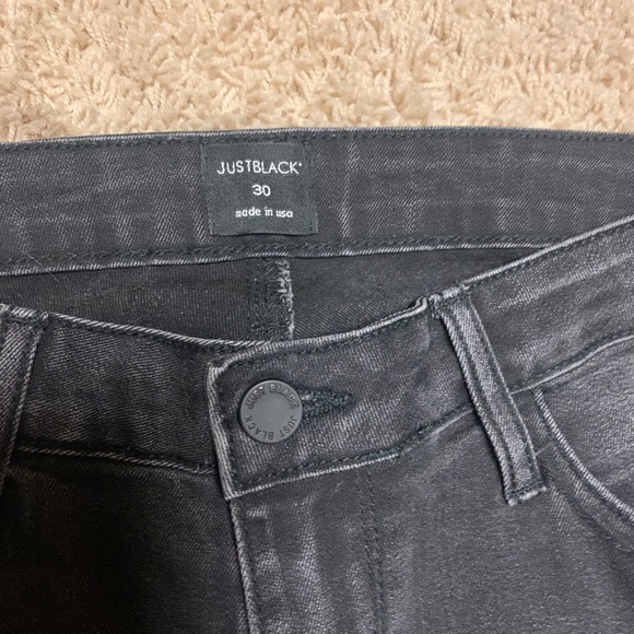 Black and gray raw hem pants - Picture 3 of 3